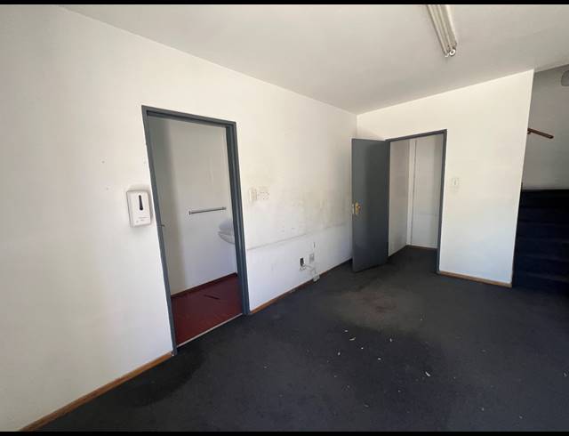 275M² WAREHOUSE TO LET IN KYA SANDS